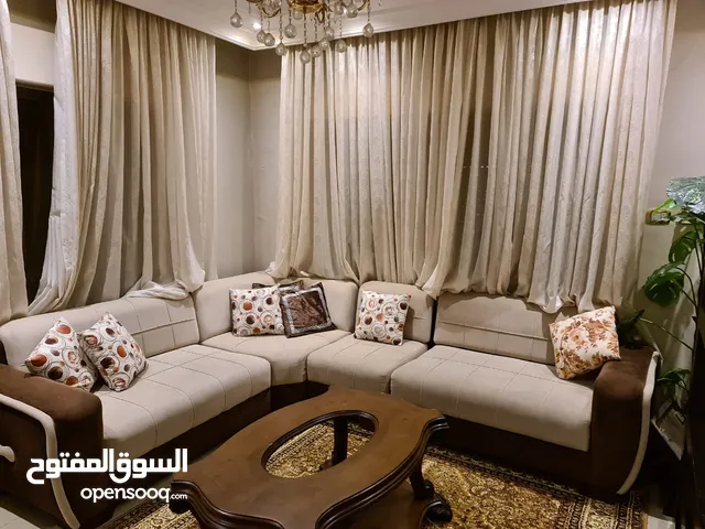 180 m2 3 Bedrooms Apartments for Rent in Amman Al Rabiah