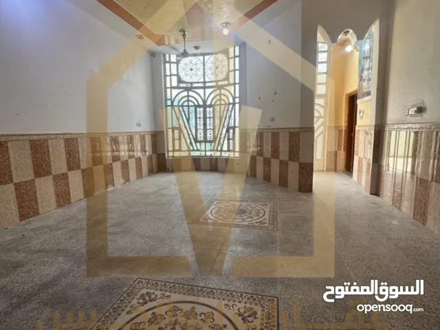 200 m2 5 Bedrooms Villa for Rent in Basra Yaseen Khrebit