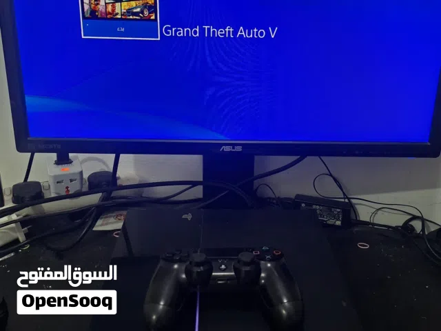 للبيع جهاز PS4 مهكر عليه العاب  بحالة ممتازة، معدل بنظام GoldHEN