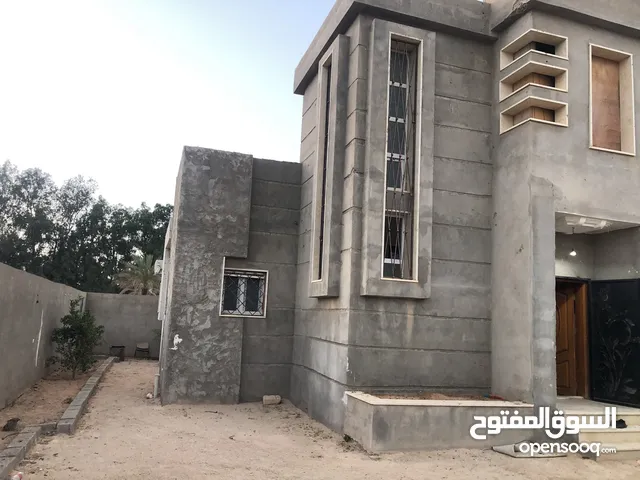 170 m2 4 Bedrooms Townhouse for Sale in Tripoli Wadi Al-Rabi