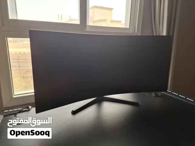 شاشة من شركة KOORUI 4K 165HZ  و مناسبة لل pc او بلايستيشن لو اكسبكس و يكاد ويكون الإستعمال 3أيام