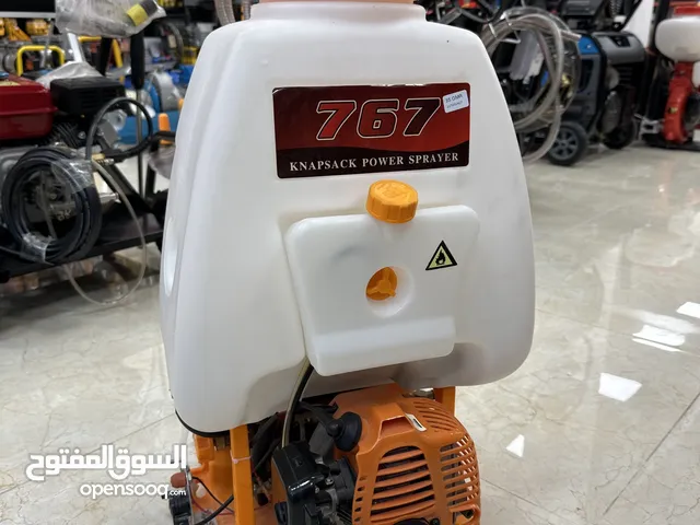 مضخة رش تعمل ع البنزين تنحمل ع الضهر 25 لتر