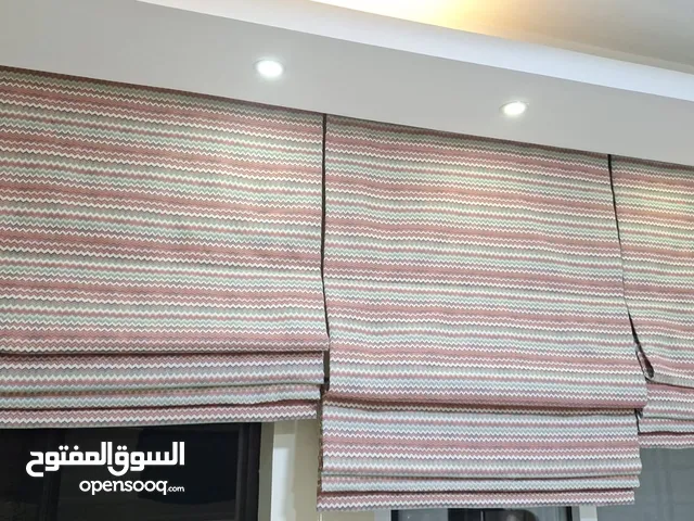 ستائر صالون بحالة ممتازة