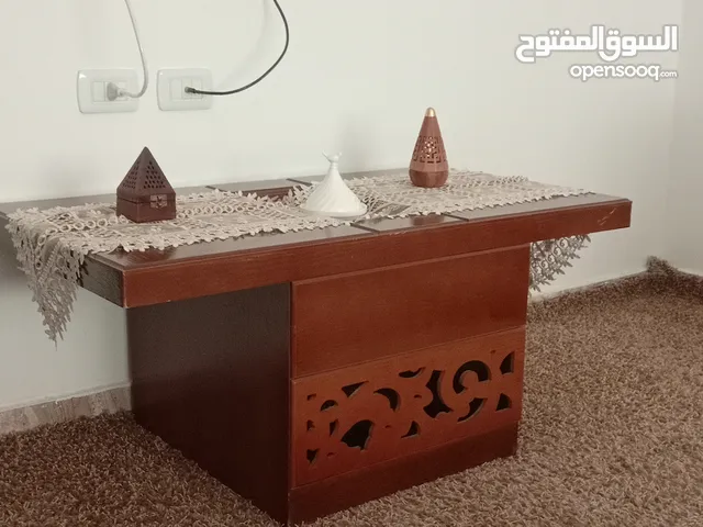 طاولة للبيع