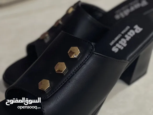 Black With Heels in Basra