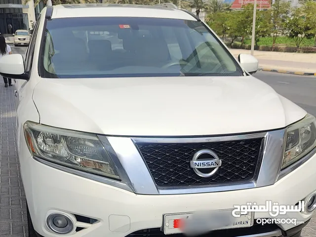 Nissan Pathfinder SV 2014 - Full Option Perfect Condition