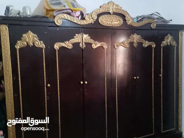غرفة نوم مع فرشة زمبركية