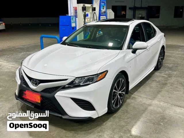 2018 تويوتا كامري SE