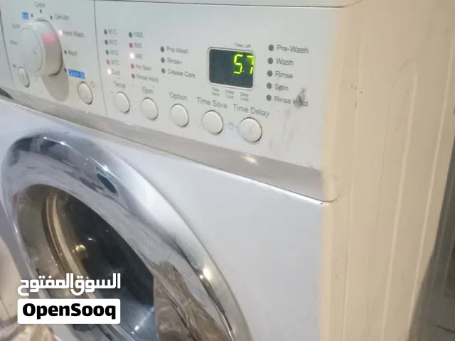 غساله 8 كيلو نوعها  دايوشغاله 100% استخدام سنه وثلاثه اشهر امورها تمام التمام ما فيها اي مشا غير مصل