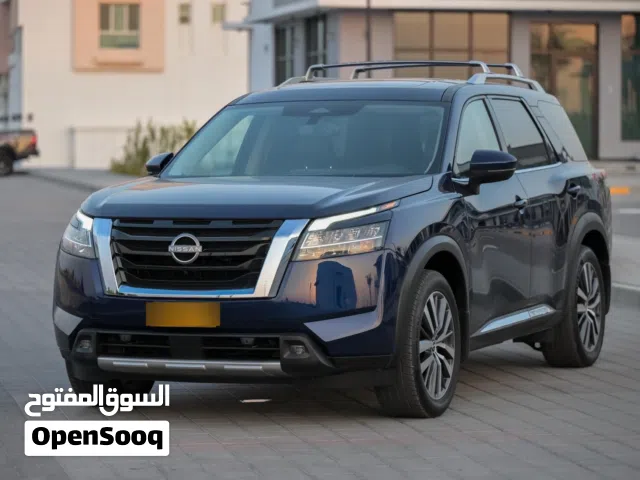 Used Nissan Pathfinder in Al Batinah