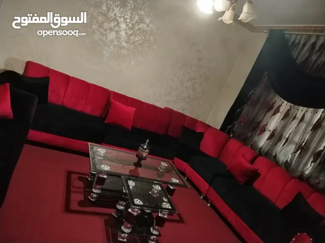 كورنر والموكيته والطاولات والبردايه للبيع