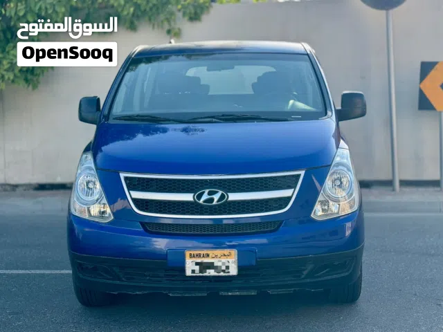 2013 هيونداي H1 Standard