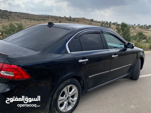 للبيع كيا K5 موديل 2008 السيارة كرتونة