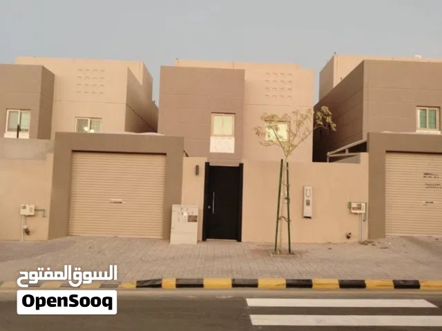 فيلا مميزة للبيع  شمال الرياض – حي مطار الملك خالد