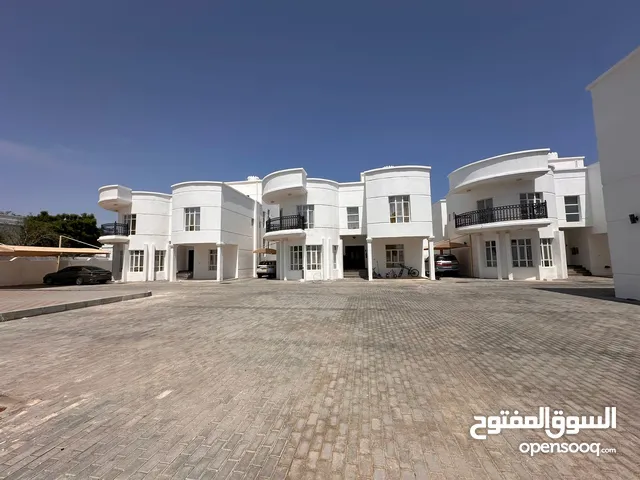 luxury villa in prime location in alqurum