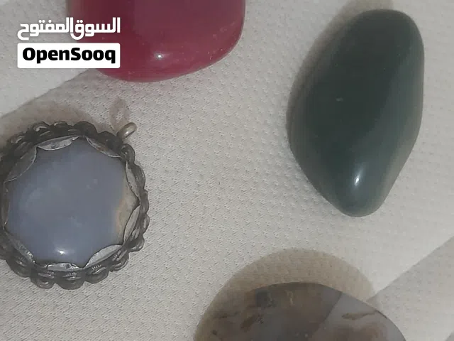 خواتم وتعليقات واحجار كريمه للمهتمين