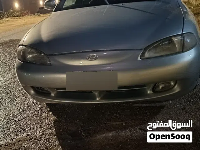 1996 هيونداي افانتي Standard