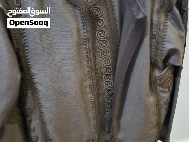 زبون ثلاث قطع