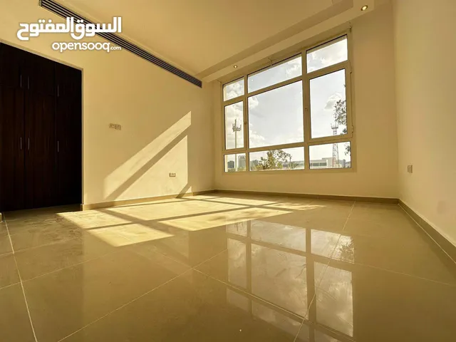 200 m2 3 Bedrooms Apartments for Rent in Abu Dhabi Corniche Road