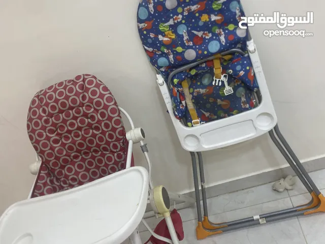 كرسي طعام تشيكولون الاحمر 15دينار