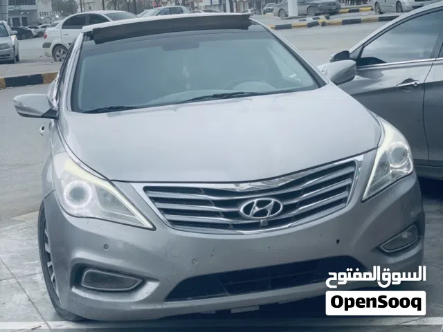 2011 هيونداي ازيرا Standard