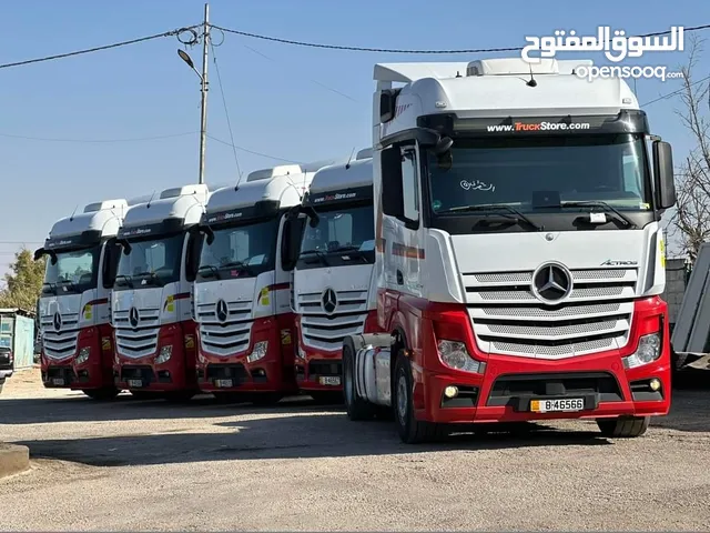 Tractor Unit Mercedes Benz 2018 in Zarqa