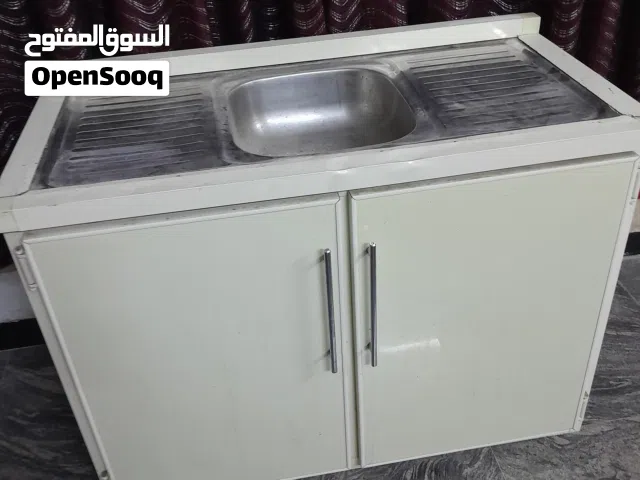 كاونتر المنيوم مستعمل شهرين بسبب السفر مضطر للبيع بسعر 450 الف دينار