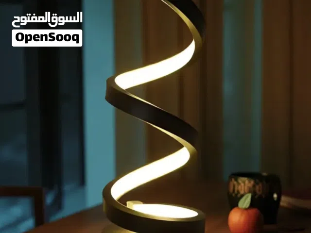 مصباح مكتبي LED أنيق