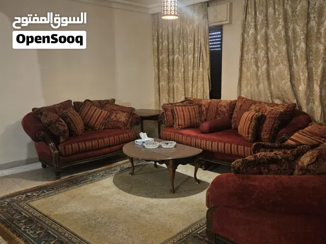 طقم كنب فاخر وفخم للبيع سبع مقاعد (بحالة ممتازة) - [ بأم اذينة]