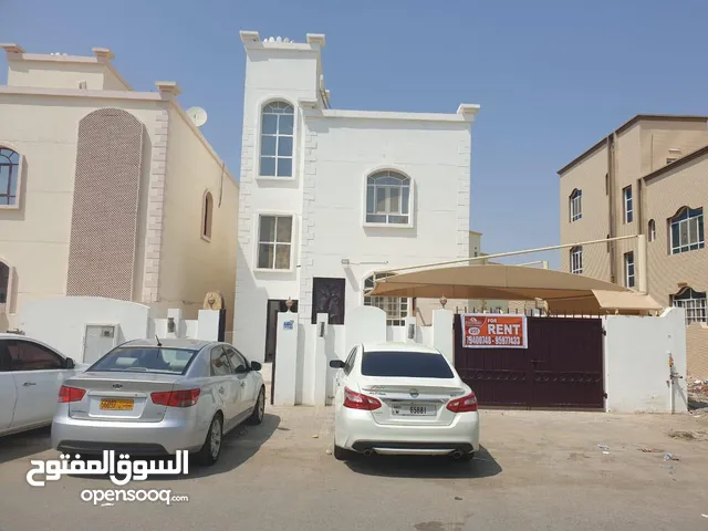 300 m2 4 Bedrooms Villa for Rent in Muscat Al Khoud