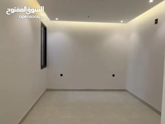 135 m2 3 Bedrooms Apartments for Rent in Al Riyadh Irqah