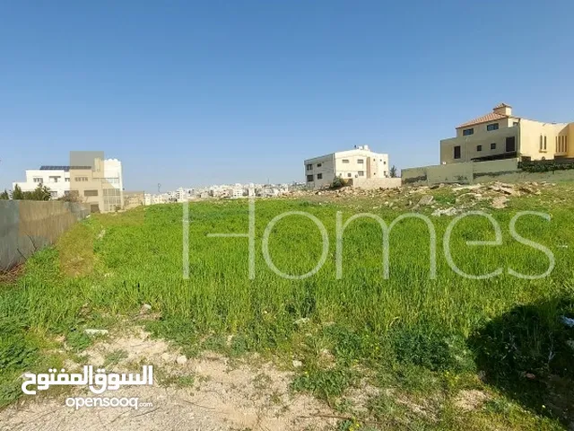 ارض تصلح لبناء فيلا للبيع في الدمينة بمساحة 1018م