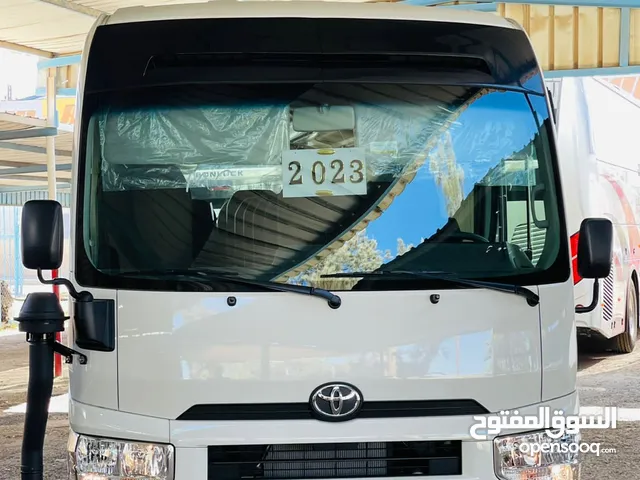 باصات سياحيه حديثه ومكيفه للإيجار مع السائق