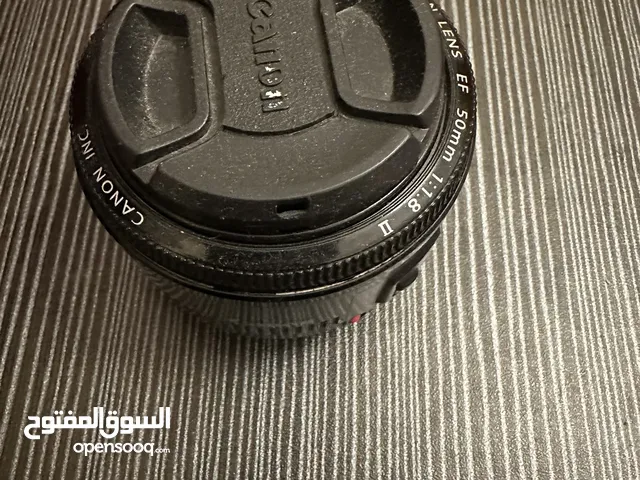 عدسة كانون 50 فتحة 1.8 بحالة جيدة للبيع