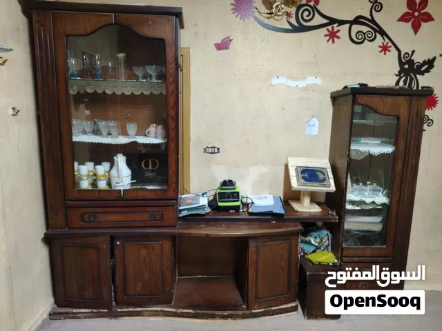 بوفيه ثنتين فيرو وثلث خزاين