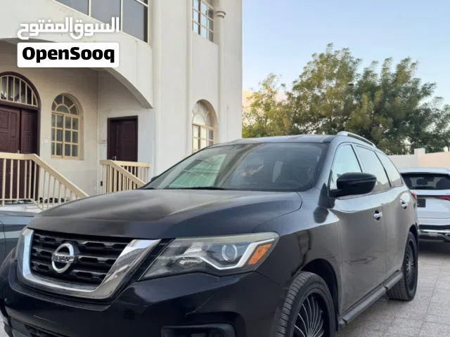 Used Nissan Pathfinder in Ajman