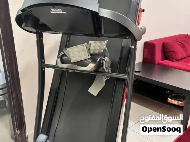 جهاز للسير على الاقدام مع جهاز رجاج للخواصر مع تحكم بالسرعة بسعر مقبول ونادر من نوعهُ بسعره الاصلي