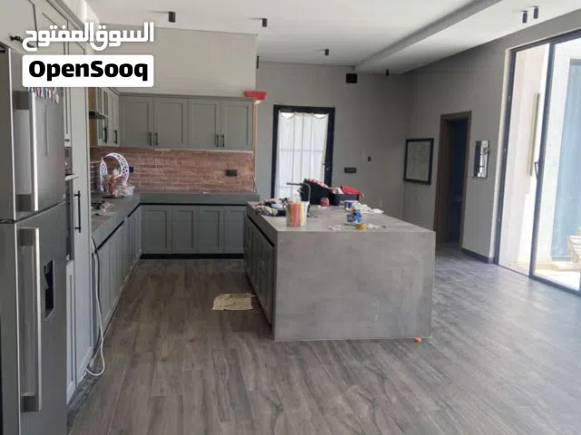 170 m2 2 Bedrooms Townhouse for Rent in Tripoli Ain Zara