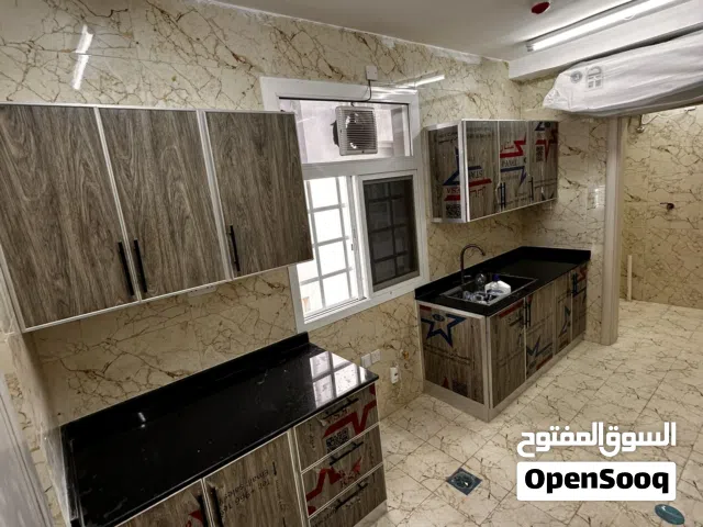 شقق الايجار بالمعبيله شارع النزهه مبني جديد اول ساكن بموقع متميز متاح 2 غرفه 3 حمام صاله مطبخ 190