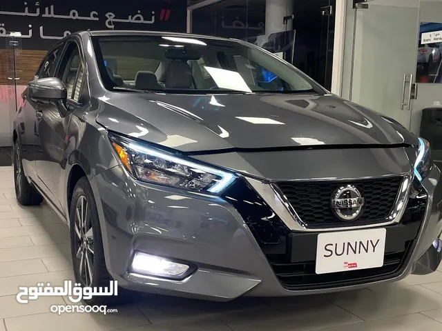 Sedan Nissan in Hawally