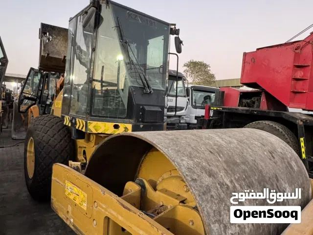 مدحله كتر بلر CS533E مديل 2017 بحالة ممتازة جدا سيرفس كامل جاهزة للعمل التواجد مورد المسقبل الشارقة
