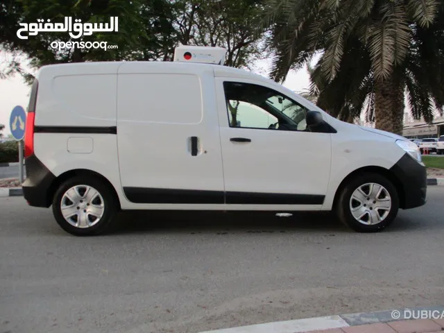للايجار رينو دوكر