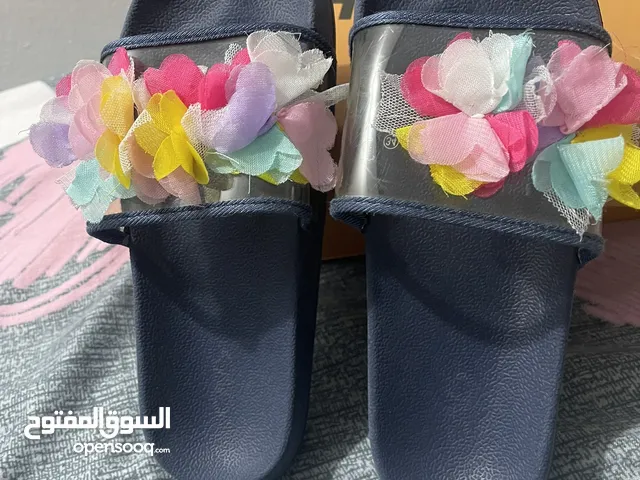 Girls Other in Hawally