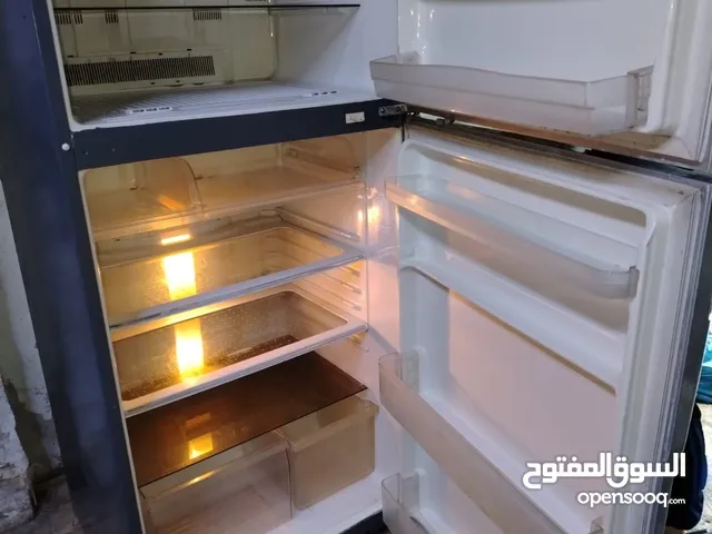 ثلاجه نوعيه تنظيفه شارب 24 قدم لون سلفر