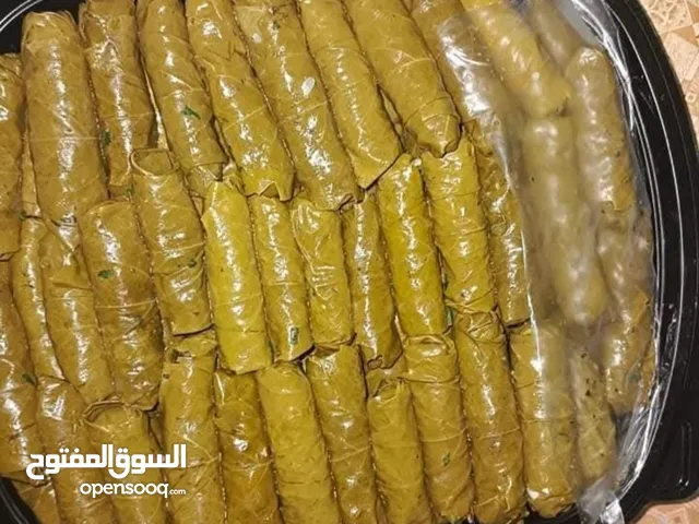اكل جاهز، حلويات، مفرزنات، سلطات ومعجنات عحسب الطلب