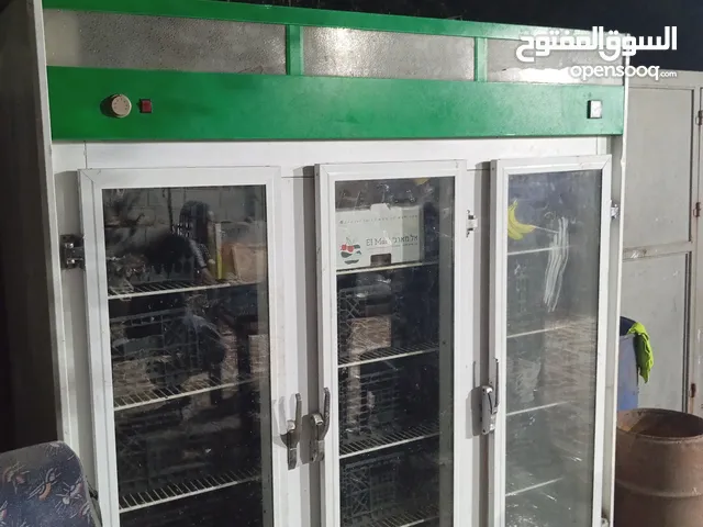 ثلاجة تجارية ثلاثة ابواب