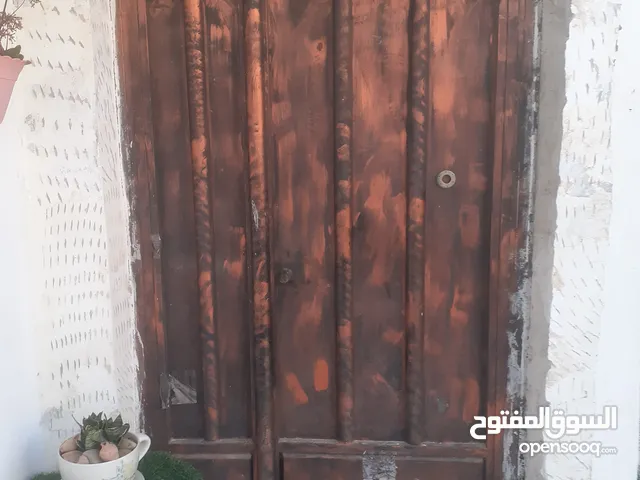 باب حديد