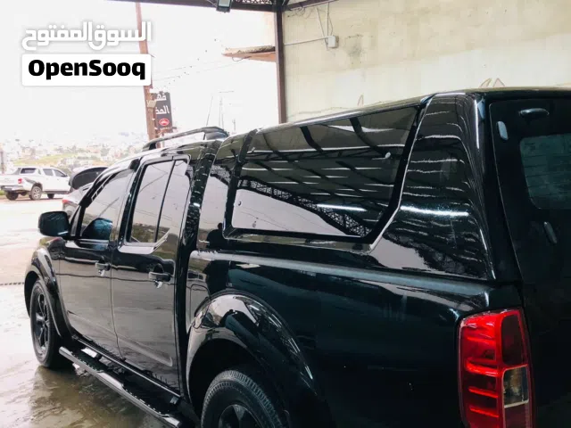 2012, نيسان, نافارا, Standard