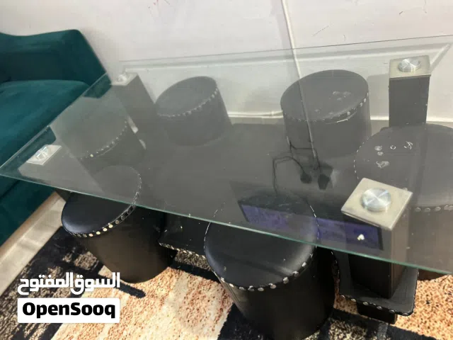 طاوله زجاج صغيره بحاله ممتازه
