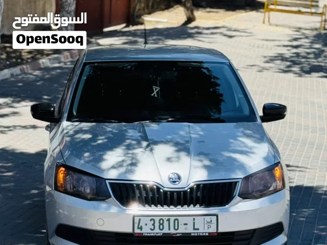 سكودا فابيا 2016